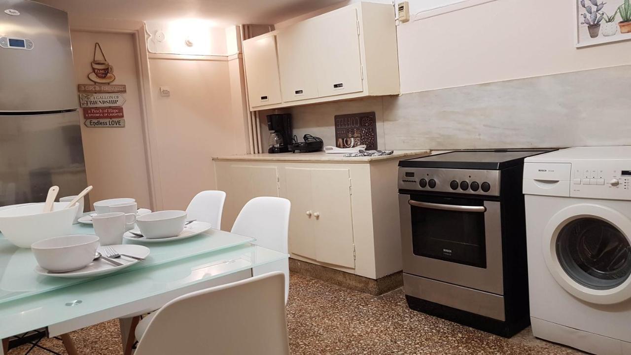 Olive Apartment- Athens Center, 4 Bd, 1.5 Bath Εξωτερικό φωτογραφία