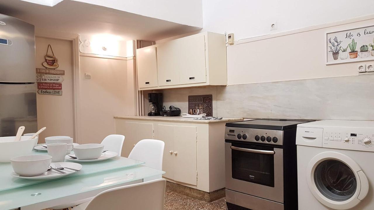 Olive Apartment- Athens Center, 4 Bd, 1.5 Bath Εξωτερικό φωτογραφία