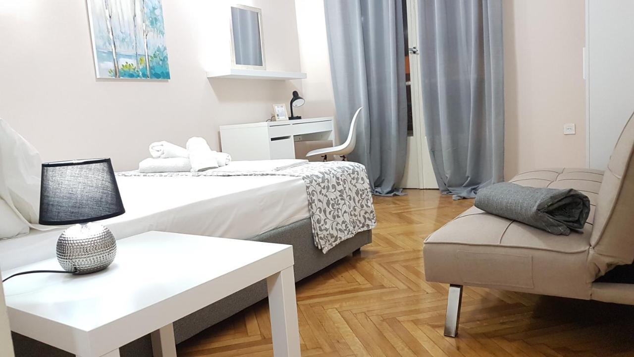 Olive Apartment- Athens Center, 4 Bd, 1.5 Bath Εξωτερικό φωτογραφία